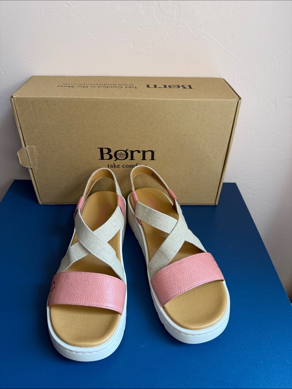 NWOT Born Kasady Pink & Cream Crisscross Slingback Platform Sandals size 10 M